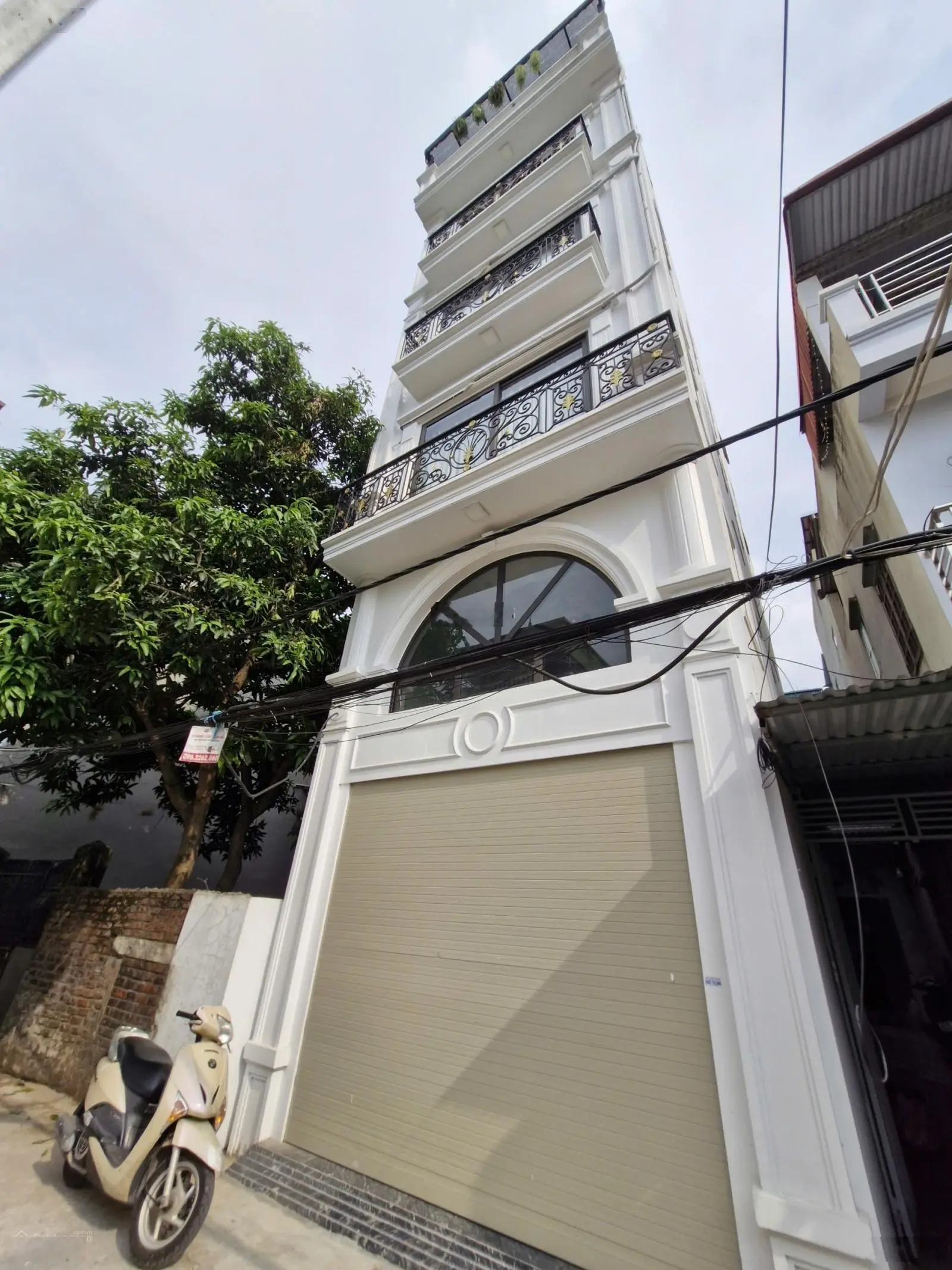 Bán nhà Thạch Bàn, Nguyễn Văn Linh, Long Biên, 55m2, 6 tầng, giá 12.7 tỷ, gara ô tô, thang máy xịn