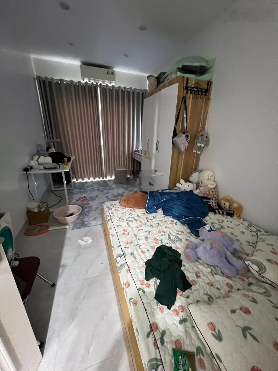 Bán nhà phố Vương Thừa Vũ! Ngõ thông, rộng rãi, ra ô tô tránh chỉ 50m. Dt 42m2, gần 6 tỉ.