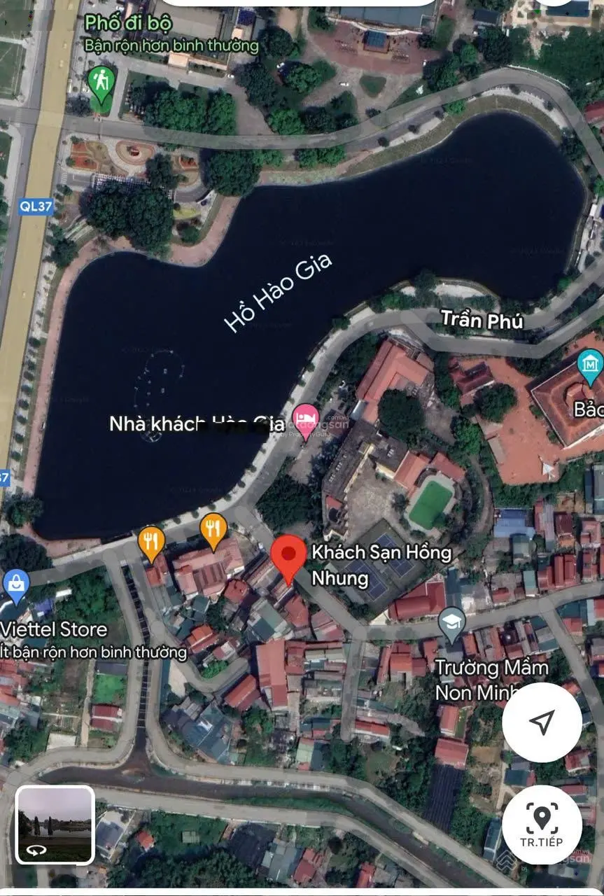Bán gấp toà khách sạn Hồng Nhung trung tâm TP Yên Bái. Doanh thu 500 triệu/tháng. Sổ đỏ chính chủ.
