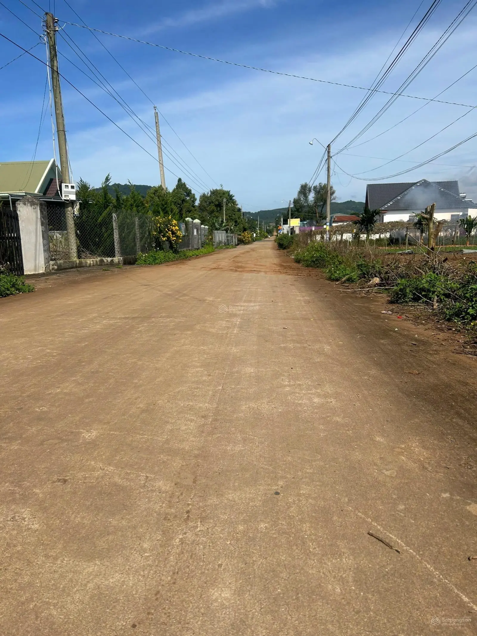 Bán 1000m2 đất trung tâm xã Liên Hiệp, huyện Đức Trọng, DT 10x1000m, đường 6m giá 3,3 tỷ
