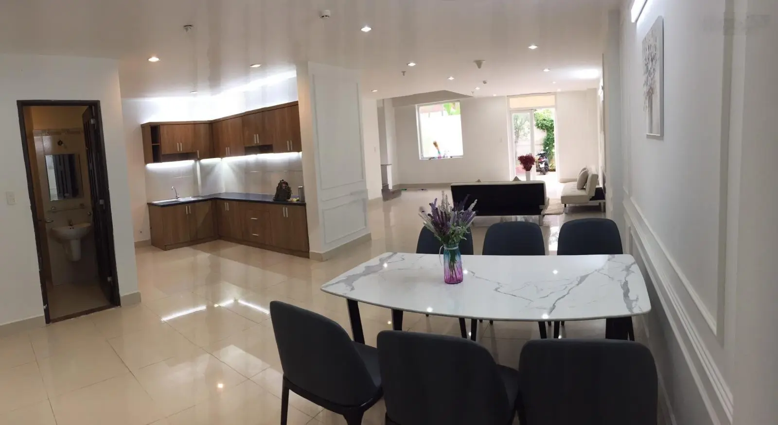 Shophouse đẹp giá tốt tại Võ Đình Apartment kinh doanh ngay, nhiều tiện ích, giá chỉ 3,5 tỷ