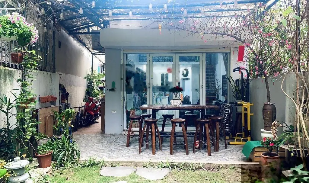 Bán nhà phố Ngọc Thụy Long Biên. DT 110m MT 7.5m ô tô tránh - biệt thự nhỏ sân vườn - nướng BBQ