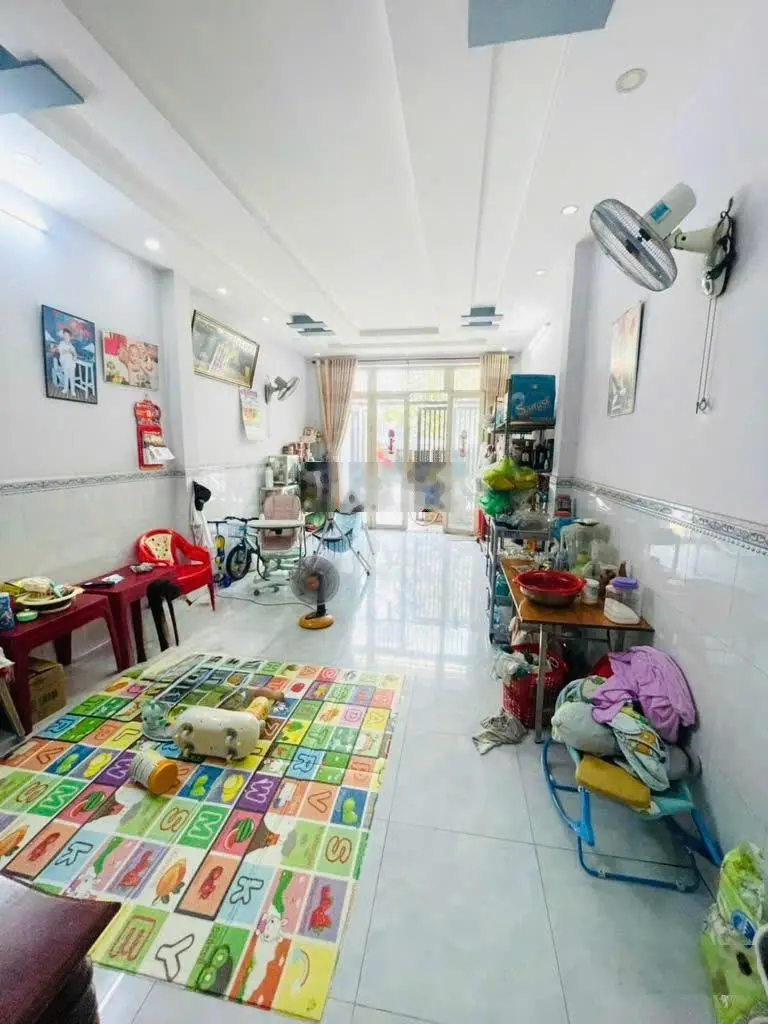 Nhà 3 tầng 4x16 hẻm 6m khu phân lô hương lộ 2 chỉ hơn 5 tỷ!