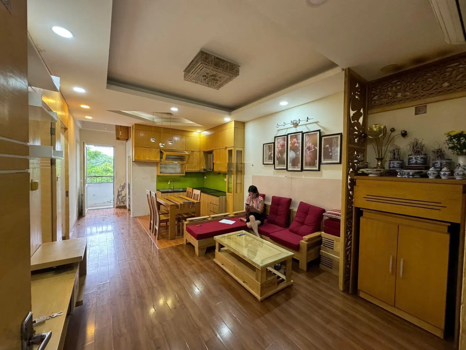 Bán nhà Chung cư Chùa Láng, Đống Đa, Lô góc 67m2, 2 thoáng, 2 ngủ, hơn 4 tỷ.