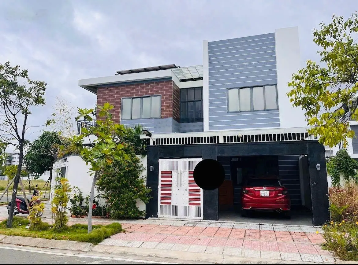 Chính chủ cần bán căn góc biệt thự đơn lập, vị trí đường 18m hướng Đông Nam, gần công viên lớn