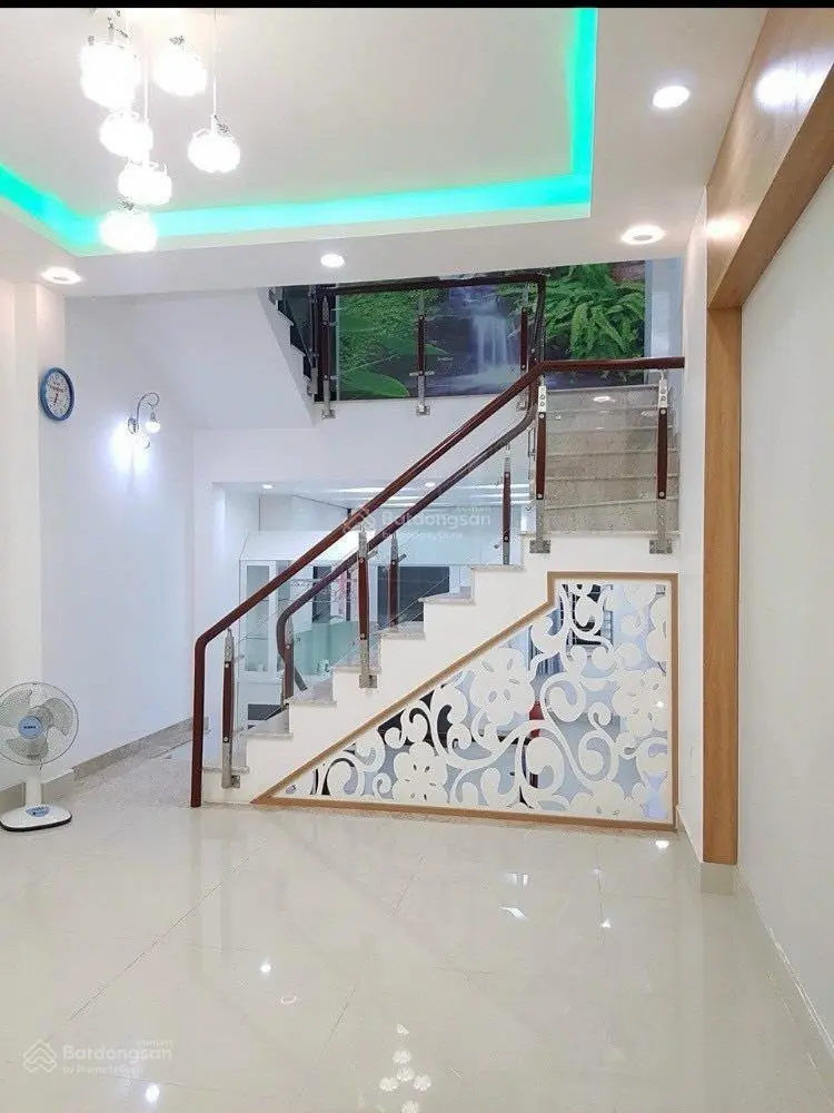 Chính chủ gửi bán căn nhà Mt đường 28 ra lê văn thịnh phường cát lái. Q2. Tp thủ Đức