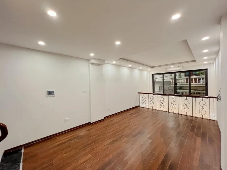 Bán nhà ngõ 183 phố Hoàng Văn Thái, phân lô quân đội, ô tô tránh, 8 tầng thang máy, chỉ 14,x tỷ