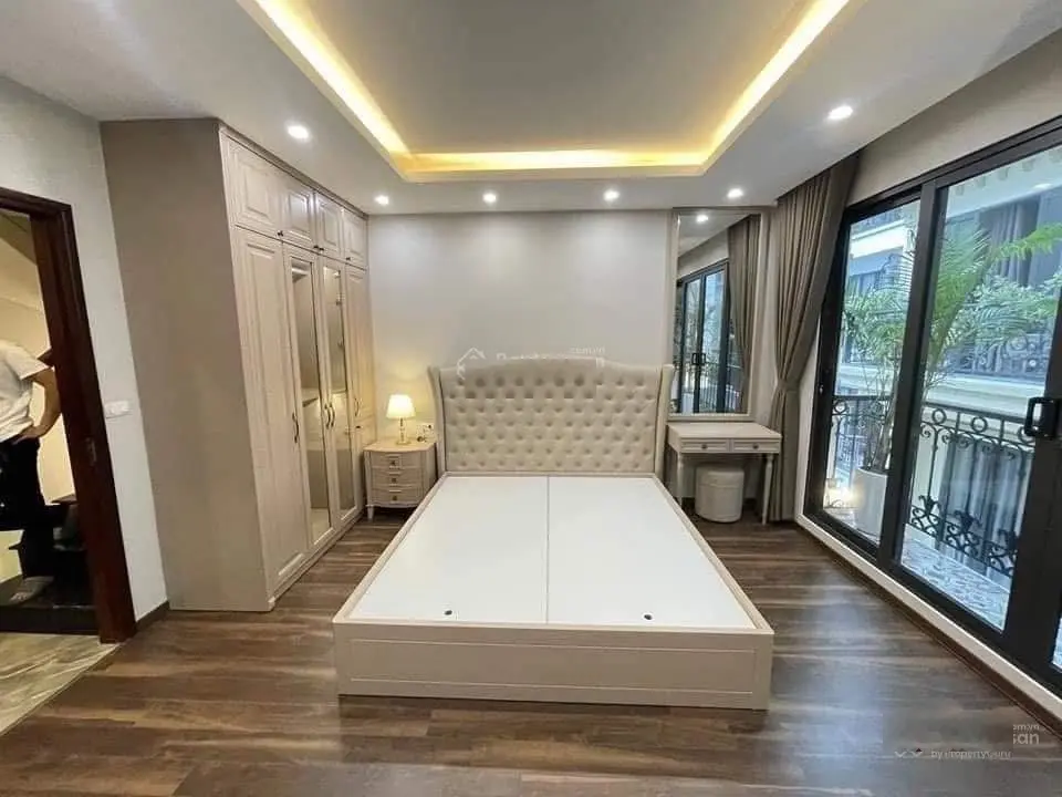 Thái Hà- Yên Lãng- Đống Đa- DT 80m2 x MT 5m- 31 tỷ-oto tránh vào nhà- hai mặt ngõ- cách 15m ra phố