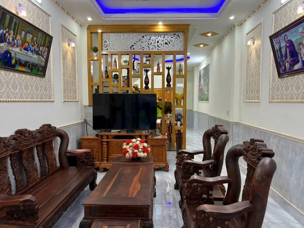 Nhà 1 trệt 2 lầu. KDC Lê Phong Tân Bình Dĩ An