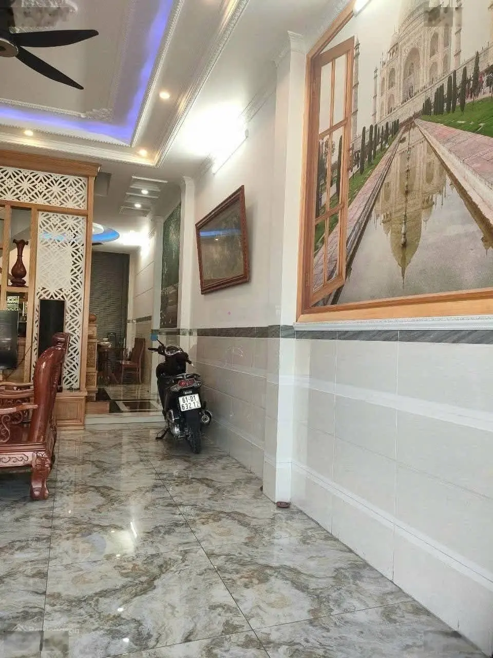 Nhà đẹp 1 trệt 2 lầu khu toa xe sát bên vincom 550 dĩ an