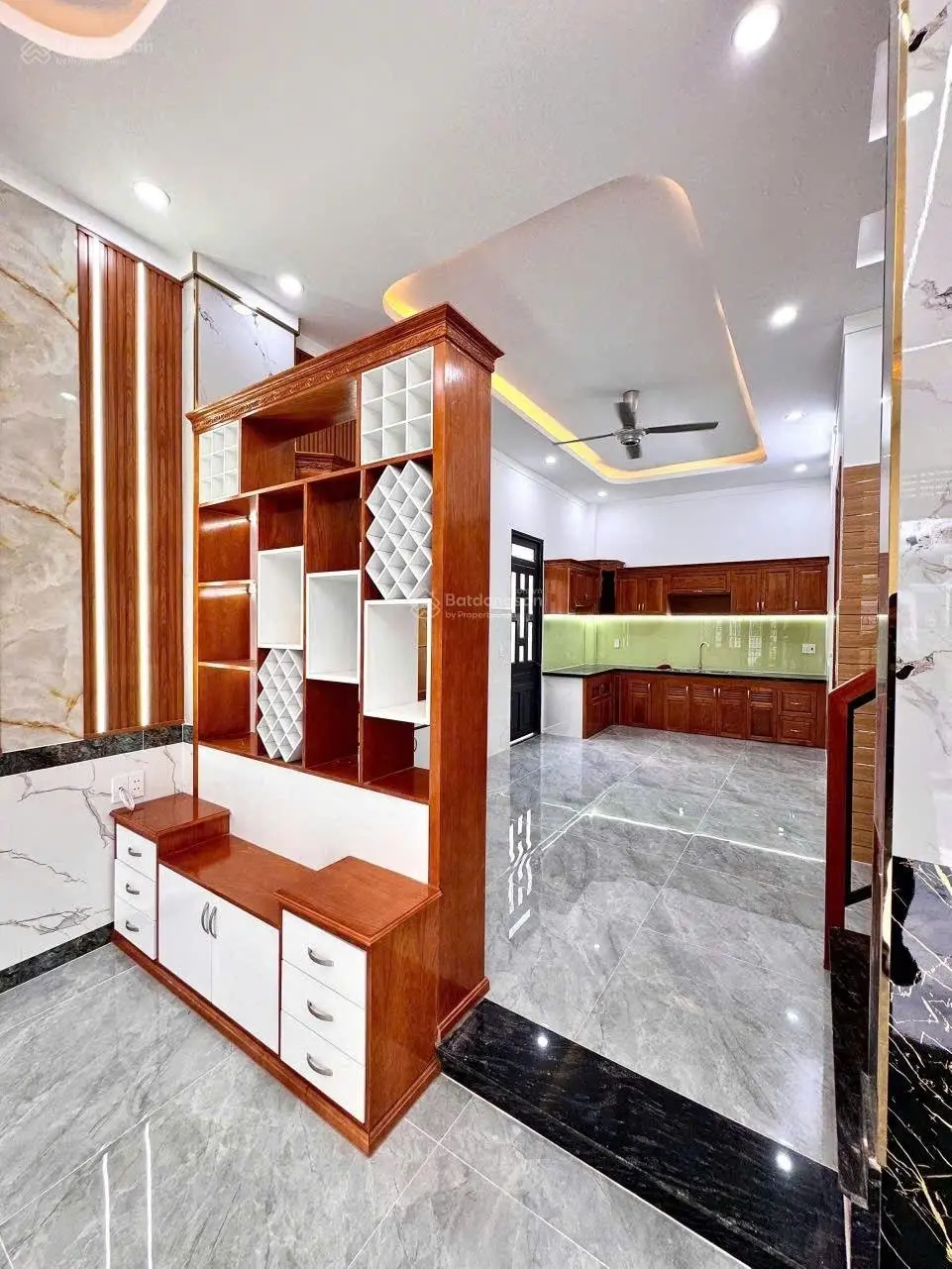 Bán nhà mới lầu mới xây hoàn công