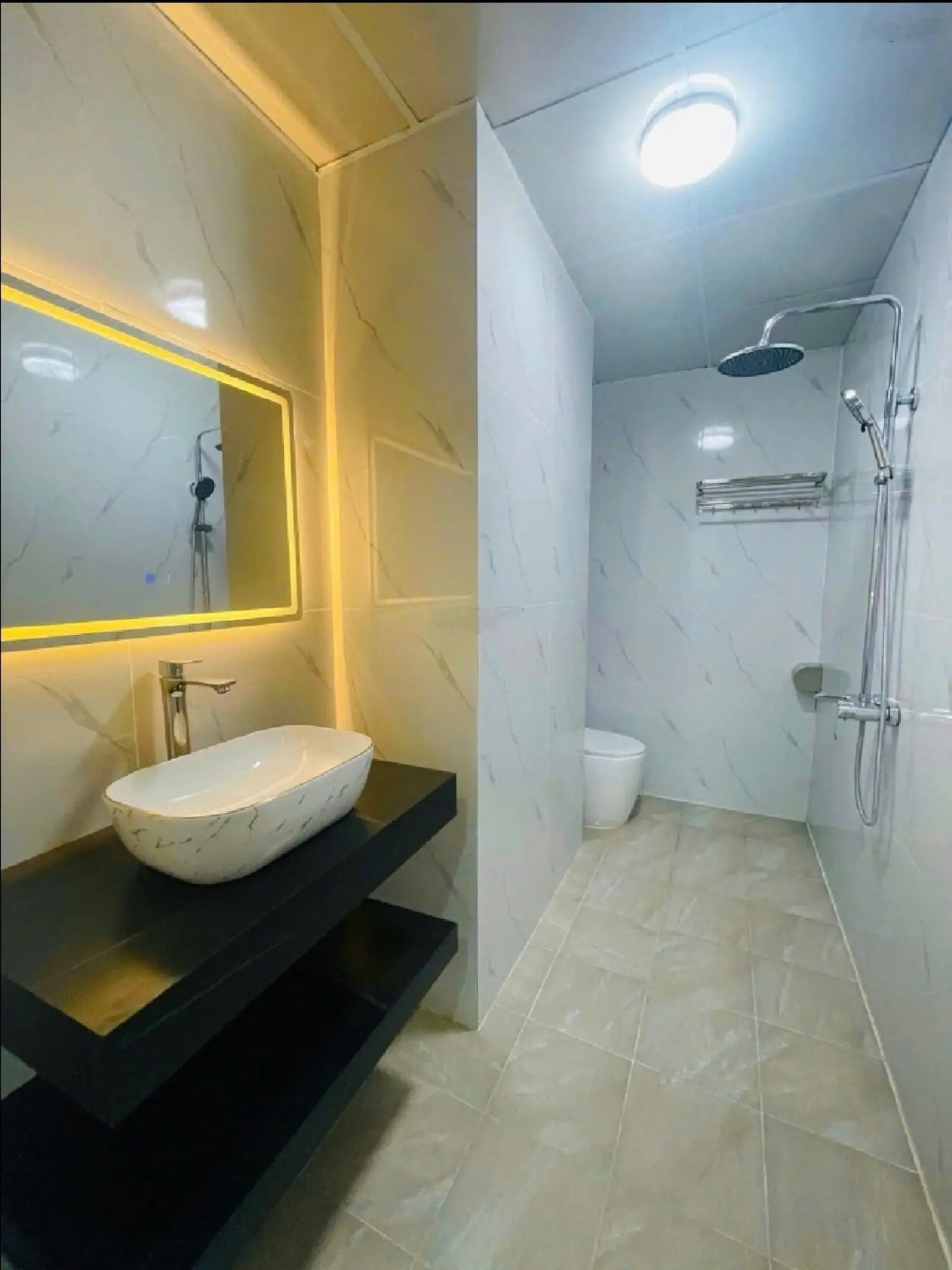 Cực hiếm ! c.h thành phố giao lưu - 76m - 2pn - vị trí đắc địa - nt đẹp - ở ngay