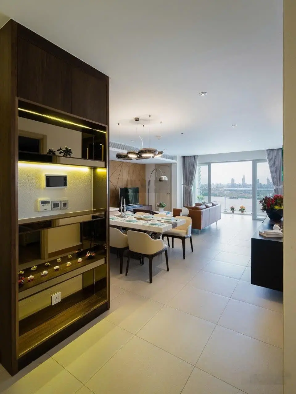 2PN Đảo Kim Cương thêm vấn vương ban công rộng ngắm view đỉnh - DT 125m2 - giá 13.5 tỷ - Có SH