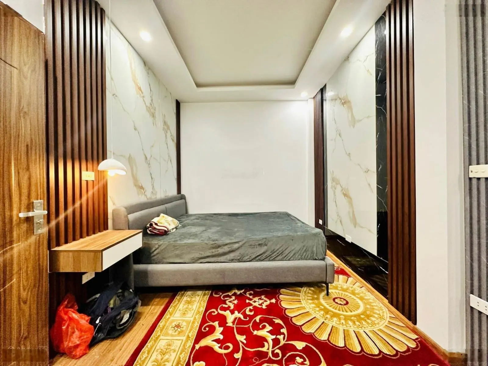 Siêu phẩm phố Bạch Mai, Hai Bà Trưng