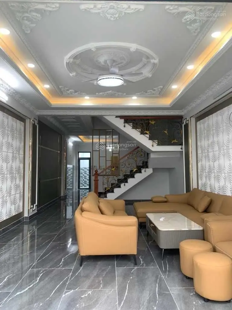 BÁN NHÀ ĐẸP 125M2 3 TẦNG NGANG 5M THANG MÁY HXT TRÁNH PHAN VĂN HỚN