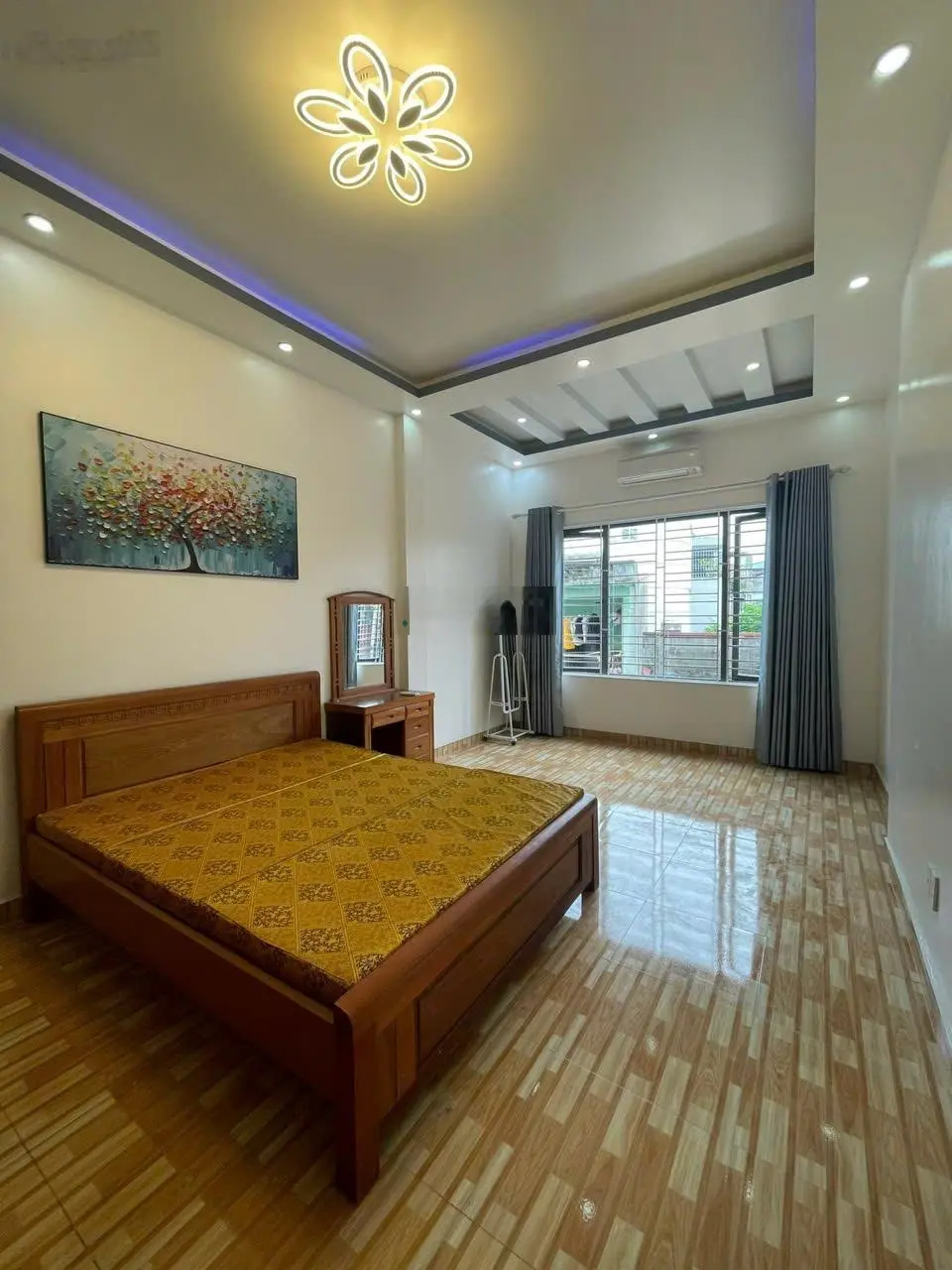 Bán căn nhà tại mặt ngõ Văn Minh, Hàng Kênh.