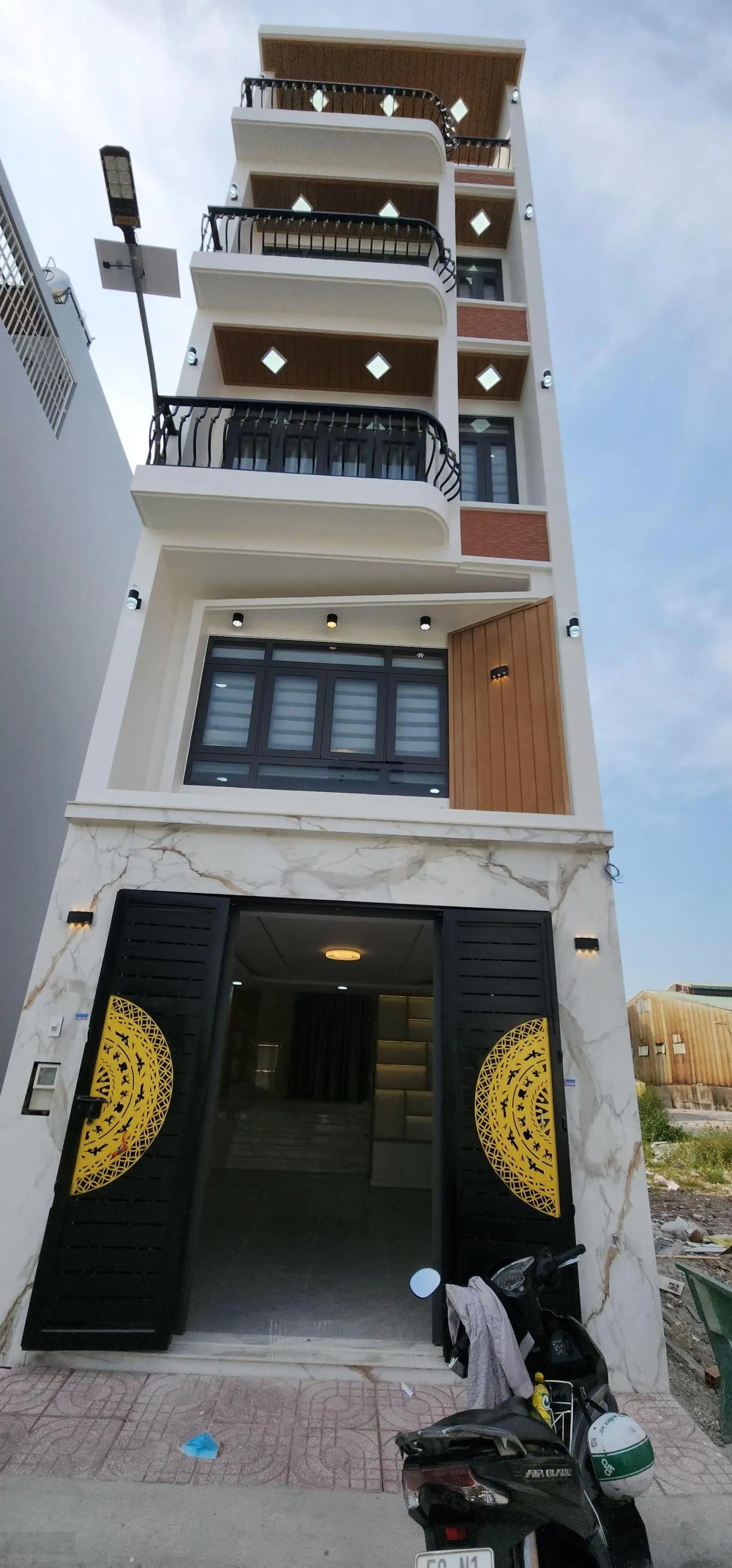 Siêu phẩm nhà phố ,4*15m nằm ở vị trí đắc địa đường thông , tiện buôn bán kinh doanh