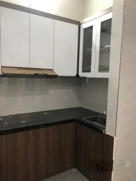 Bán nhà Nhật Tảo, 30m2, đủ công năng để ở, giá chỉ 4.3 tỷ đồng