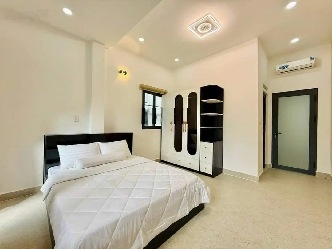 Bán gấp nhà đang cho thuê 29tr/th ở Bùi Hữu Nghĩa-P5-Q5. DT 74,8m giá 3tỷ86 cách chợ Hoà Bình 300m
