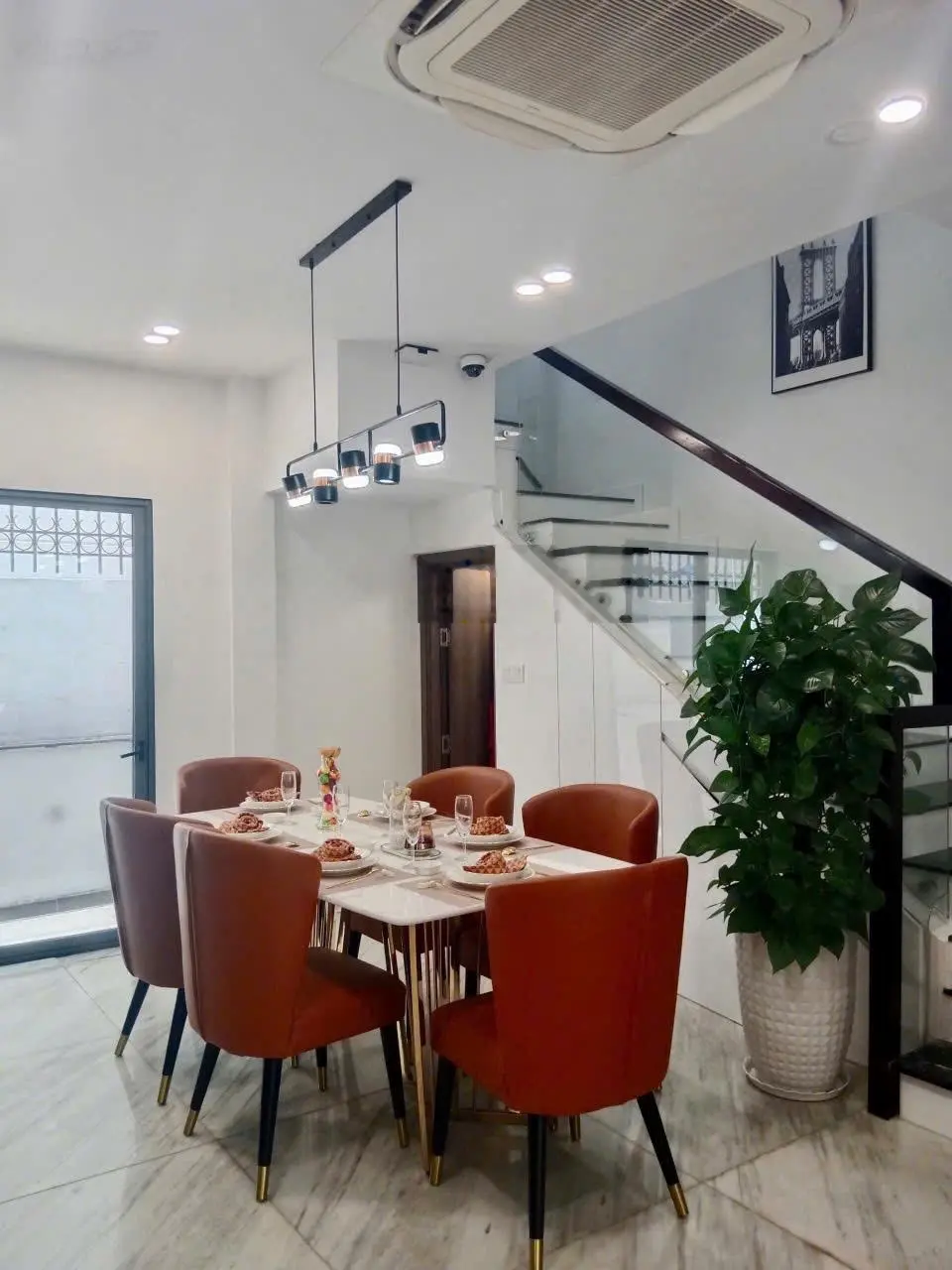Bán gấp nhà phố 3 tầng, giá rẻ - chỉ 3 tỷ (TL) - có sổ riêng, giao dịch ngay