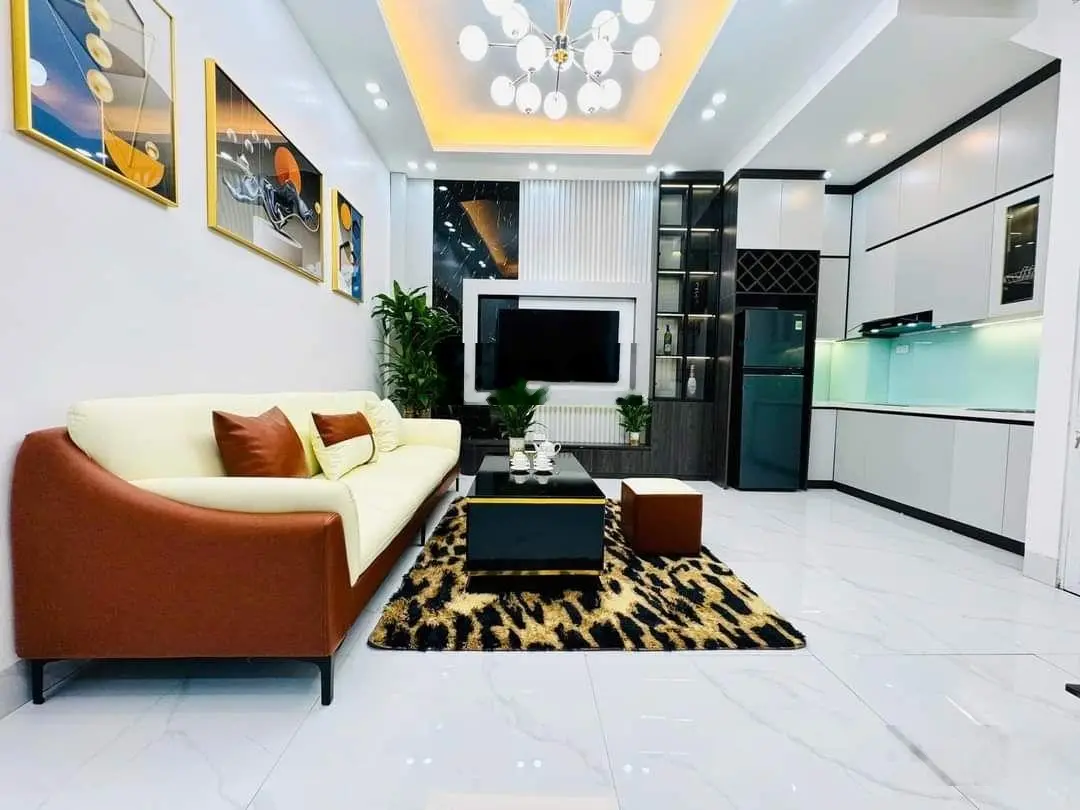 Bán gấp nhà Thụy Khuê, Tây Hồ, full nội thất ô tô đỗ cửa, nhà lô góc, diện tích 25m2 - 5T - MT 5m