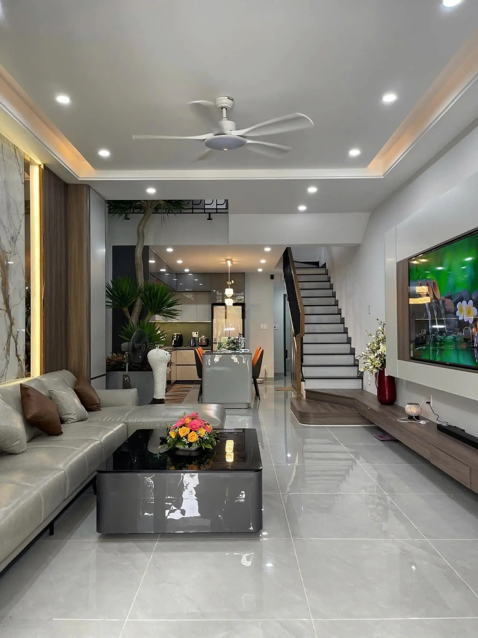 Chính chủ bán gấp nhà Phạm Thế Hiển , p5, quận 8. Dt 48m2.giá 2,4 tỷ. Shr, hoàn công đủ