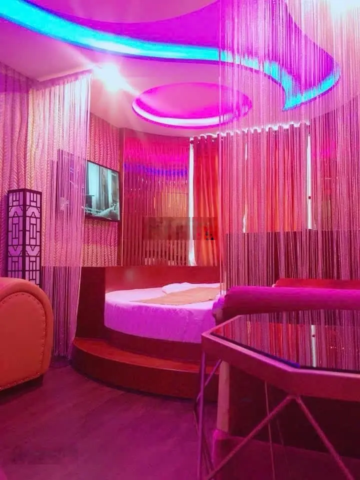 Siêu phẩm dòng tiền, tại Trung Sơn, 120m2 (6x20), 7 tầng, DT 250tr/tháng, vị trí đẹp nhất KDC