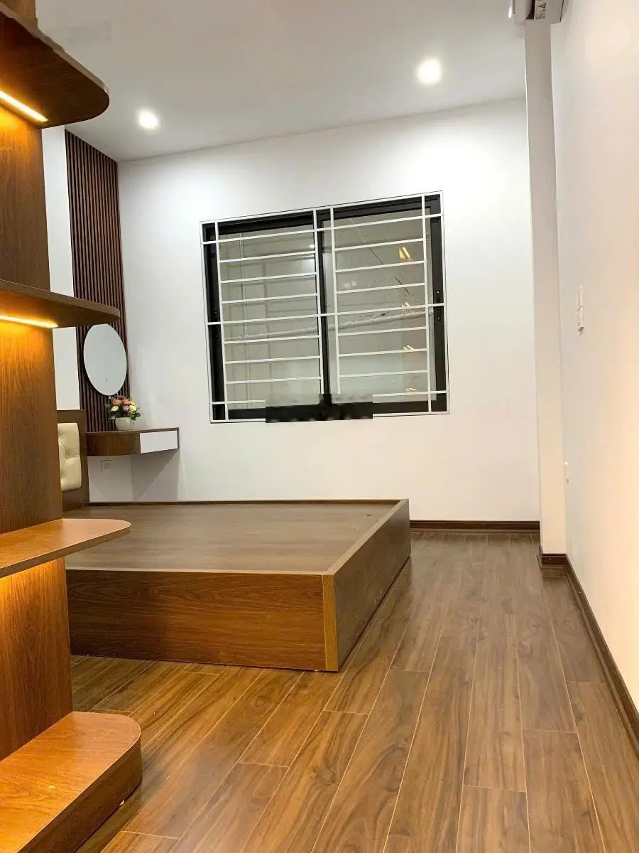 Bán nhà ngõ 97 Phố Văn Cao, Ba Đình 44m2*5T, thang máy, 2thoáng, 20m ra oto, giá 15tỷ.