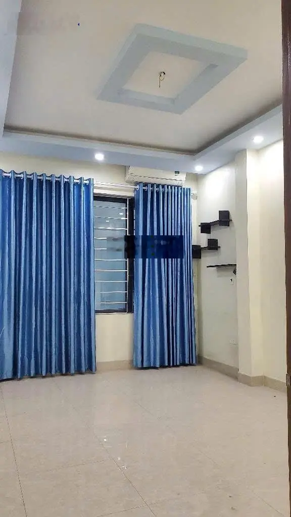 Cần Bán Nhà Trần Quốc Hoàn -Phần Lô -Ô Tô Chạy Vòng Quanh .40m .5 Tầng .6 Ngủ .13,6 Tỷ