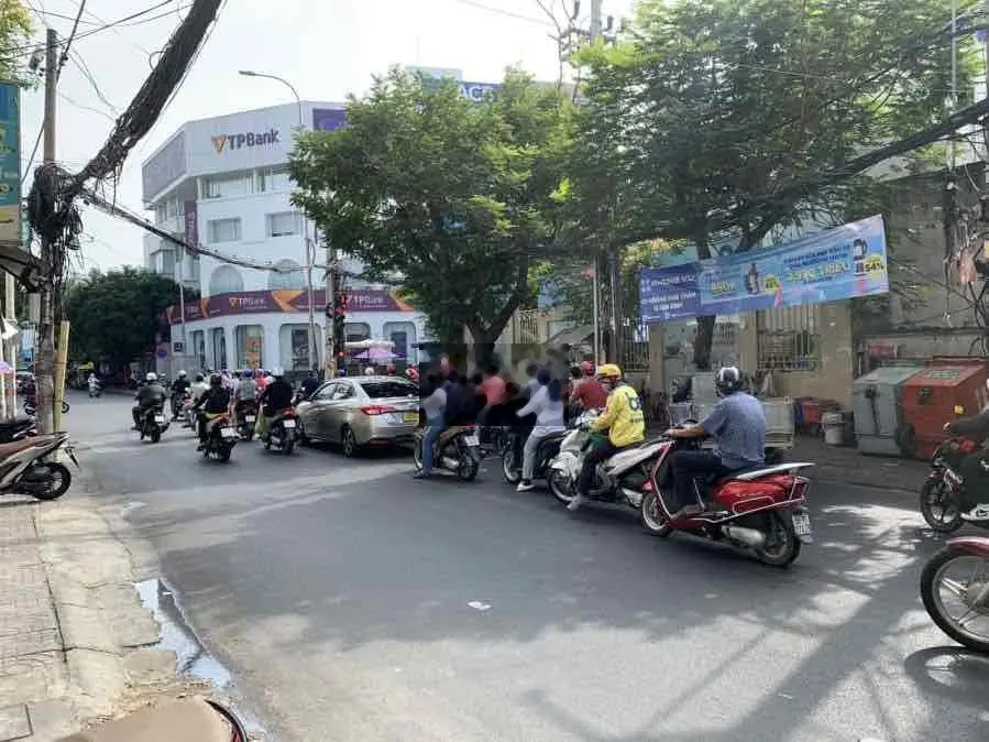 *75m2 Mặt Ti
