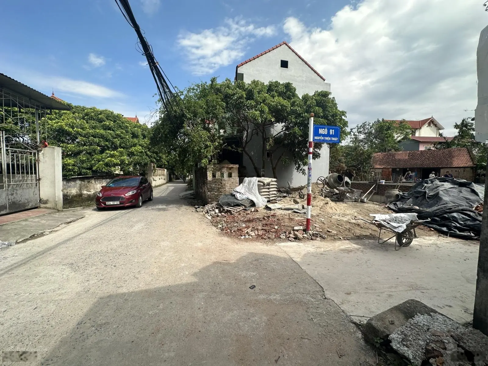 Đất đô thị, 192m2 full thổ cư, ô tô vào đất, gần trường, chợ, giá 1.35 tỷ. LH 0971 320 ***
