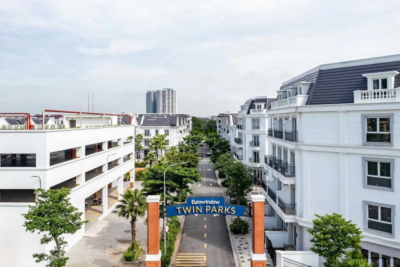 Bán suất ngoại giao biệt thự Eurowindow Twin Parks Gia Lâm 32.86 tỷ 192.5m2 view công viên