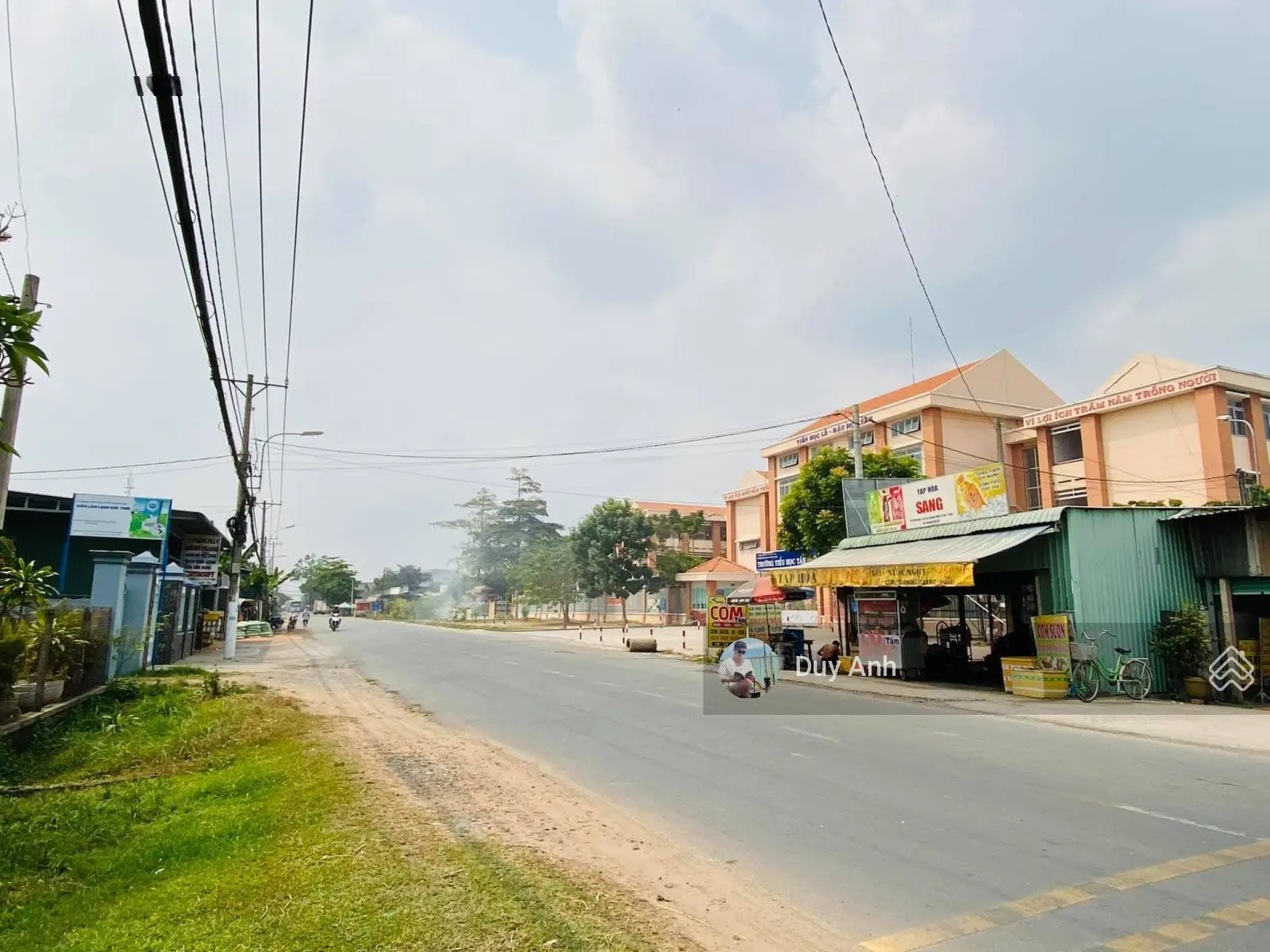 Bán gấp lô đất sau lưng trường đại học Trà Vinh, đường D5, Phường 5, Trà Vinh. DT 120m2, SHR