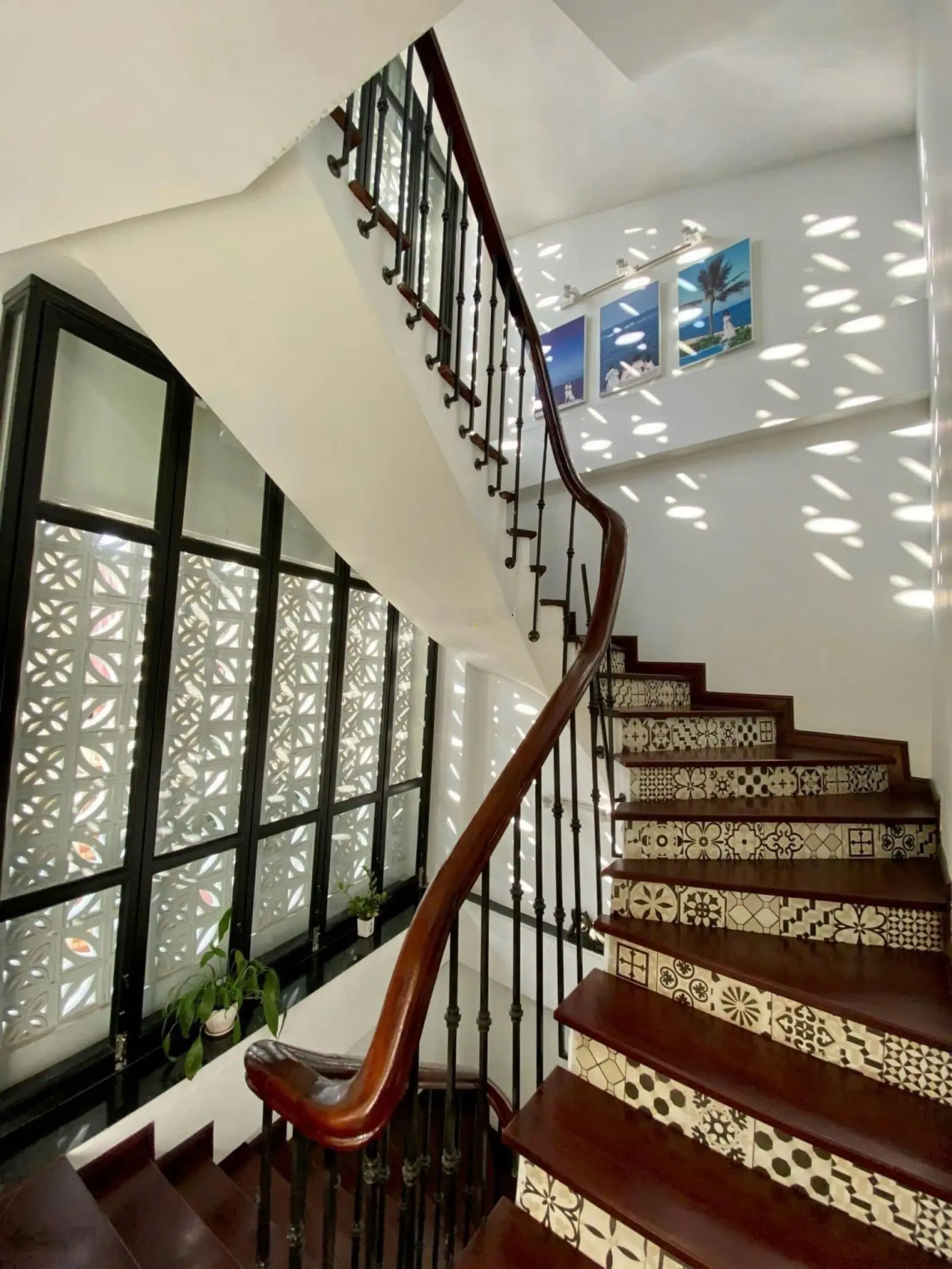 Nhà Nguyễn Văn Cừ HN 3 mặt tiền kinh doanh vị trí đẹp