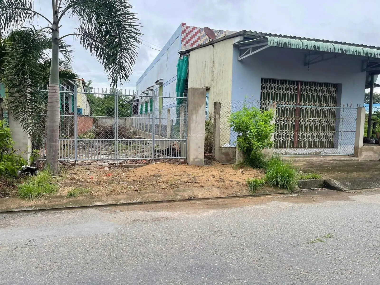 Đất MT Trần Văn Ơn, châu thành, Bến tre Ngay TT Hành Chính Mới DT120m2, 515tr. SHR. LH 0345 002 ***