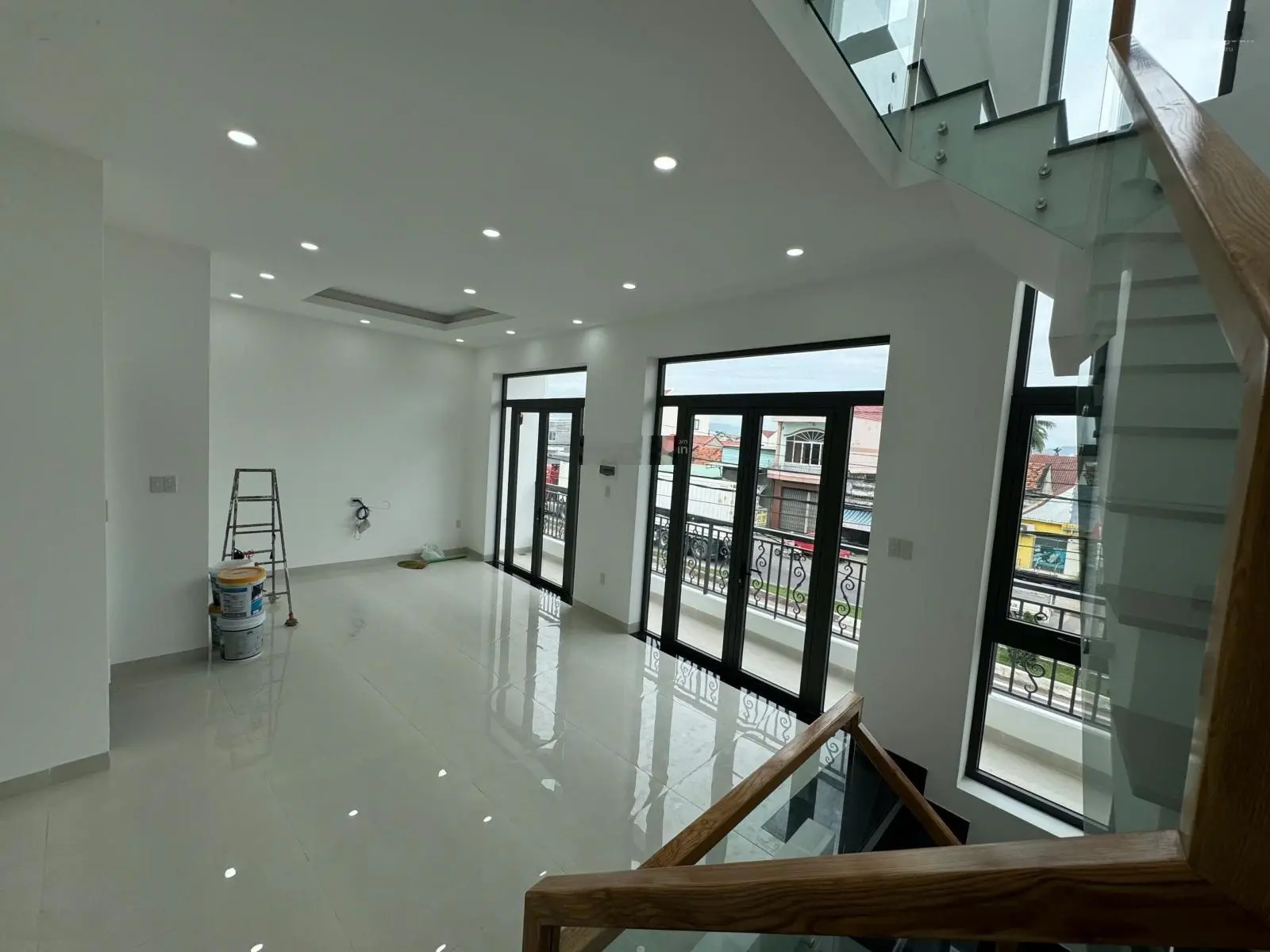 Bán nhà mới 3 tầng mặt tiền đường Hùng Vương (QL1A) thị trấn Diên Khánh, cách cây Dầu Đôi chỉ 300m