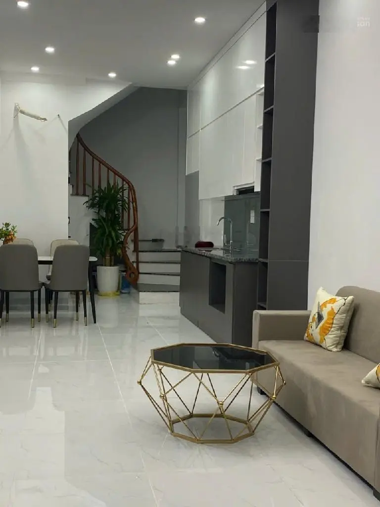 Bán nhà Lê Hồng Phong 5 tầng ô tô qua nhà ngõ thông 8,3 tỷ