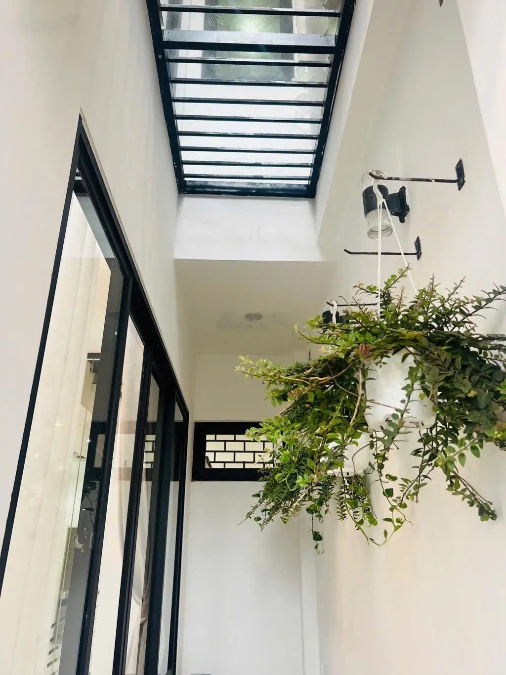 Bán nhà 3 tầng mới đẹp mt lý nhân tông, dt 100m2, giá nhỉnh 8,x tỷ