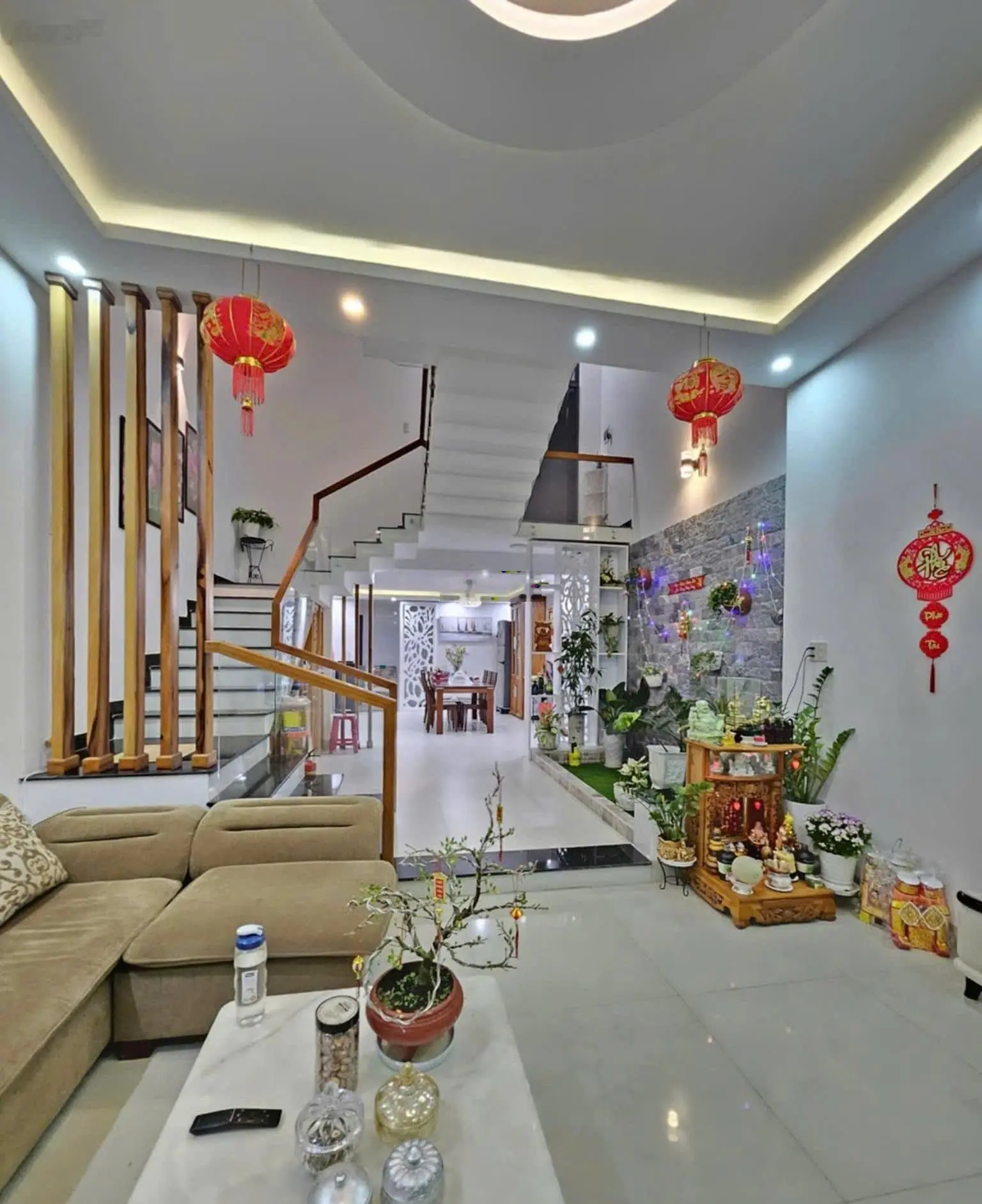 Căn nhà 3 tầng mới đẹp chỉ cách Công viên Viễn Đông 200 song song với Phạm Văn Đồng