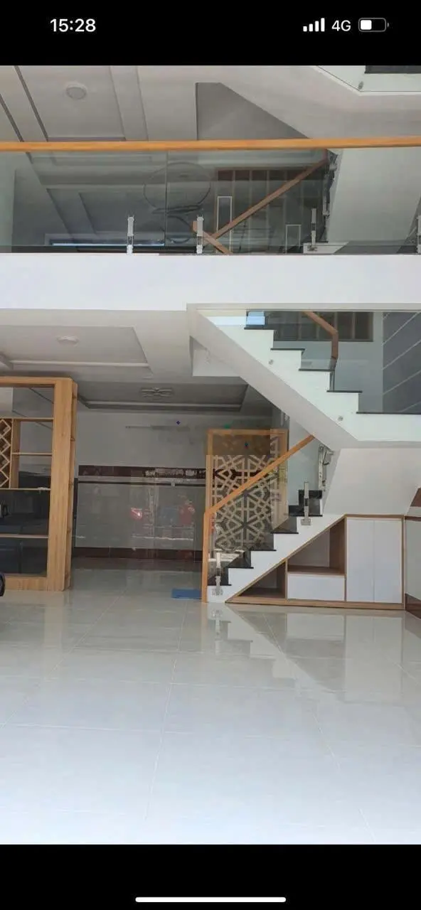 Bán nhà trệt + Lửng - 2 Lầu đường Võ Văn Hát _ 4PN , Hướng Đông Nam