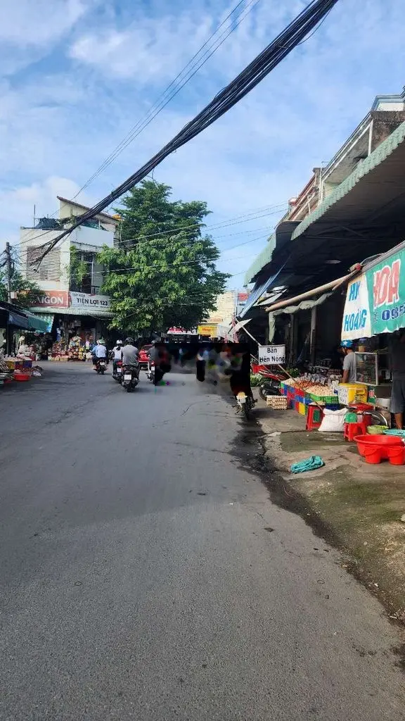 Mặt tiền ngang 7x25m giáp Nguyễn An Ninh đường nhựa 10m