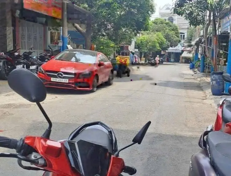 Bán căn nhà 1 lầu 1 trệt sát chợ buôn bán sầm uất, phường an bình, dĩ an, bình dương. giá quá rẻ