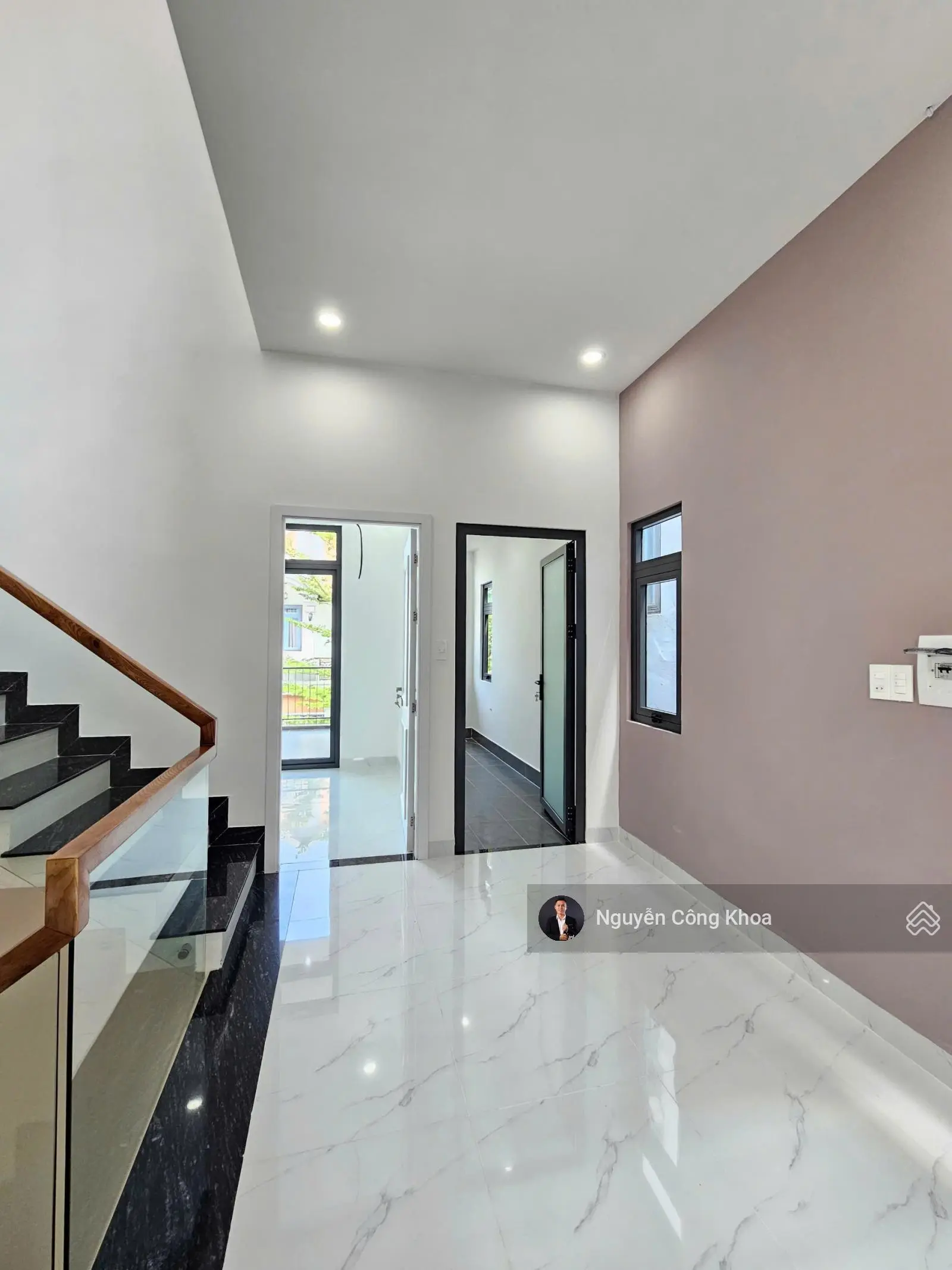 Bán nhà đúc 3 tấm full nội thất, mẫu hiện đại, 3 phòng ngủ, KDC P. Bình Chuẩn, Tp. Thuận An