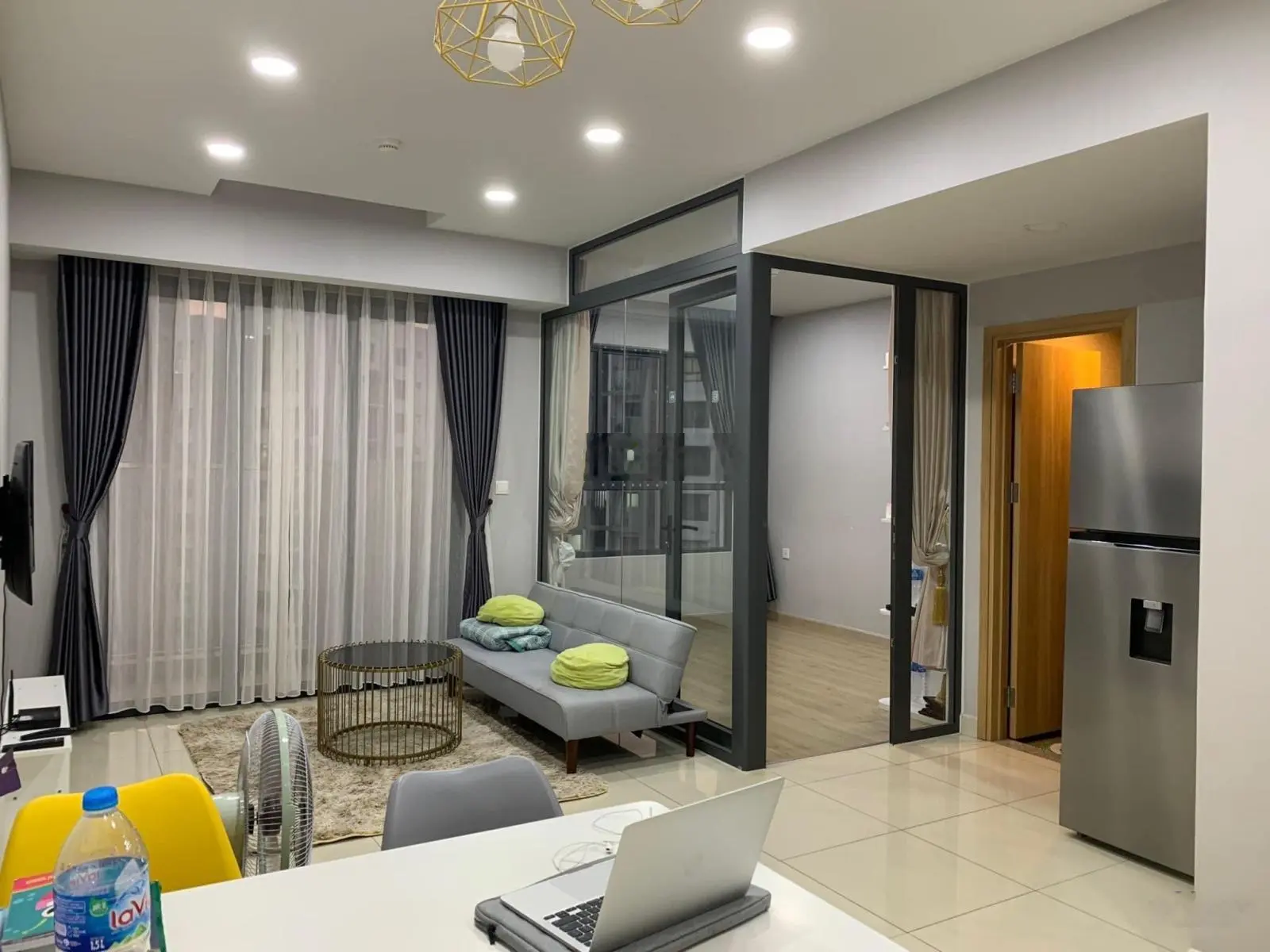 Ngộp ngân hàng - Bán Emerald 1PN 53m2, có nội thất, giá 2.9 tỷ