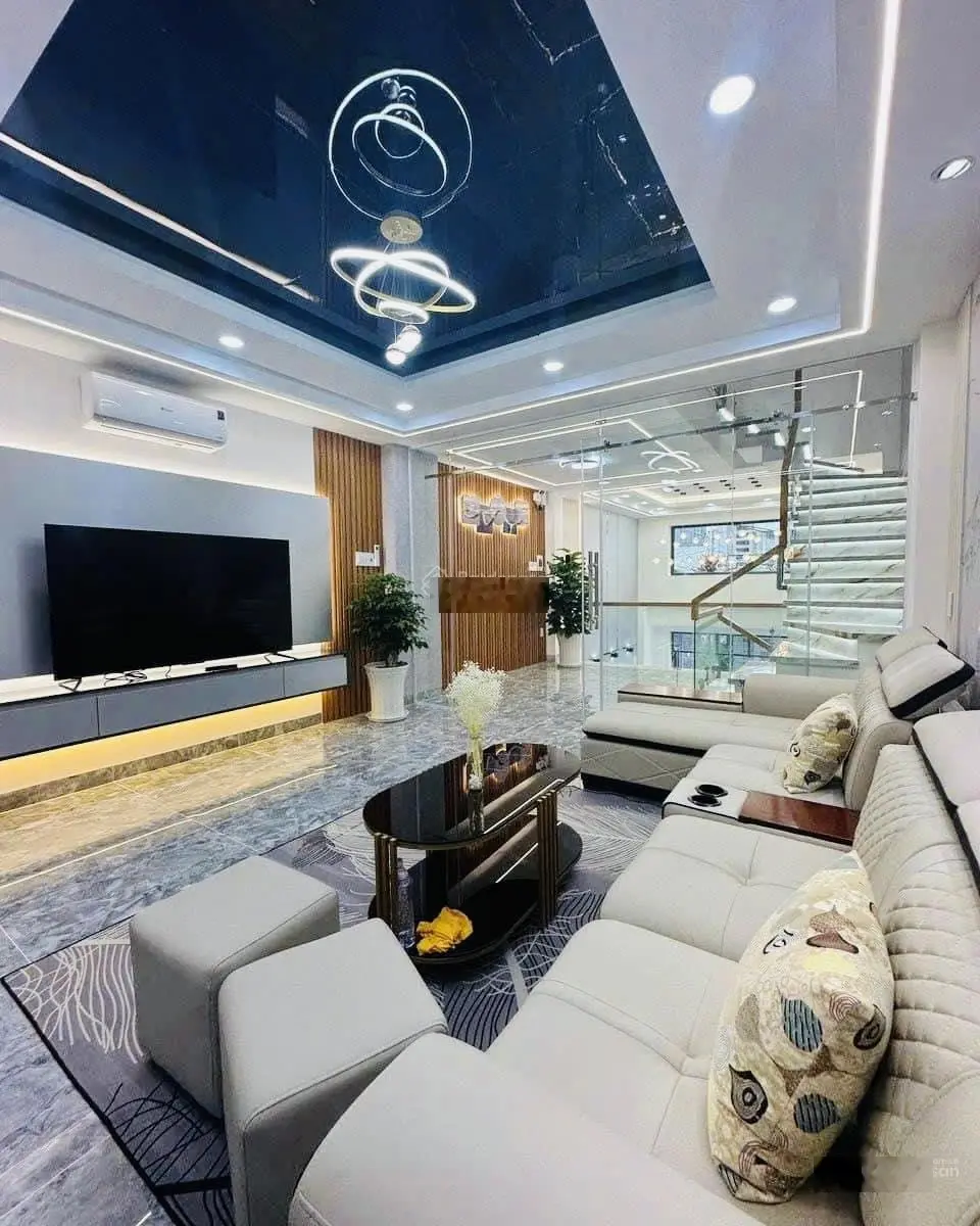 Nhà đẹp bán gấp 48m2 giá 2tỷ750 triệu đường Nguyễn Cửu Vân, P17, Bình Thạnh. Hẻm xe hơi. Sổ riêng