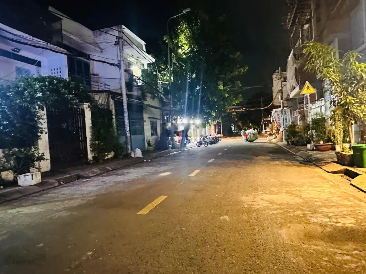 Bán Gấp Nhà 4 Tầng Mặt Tiền Lê Lâm, Tân Phú Đường 14m, Khu Biệt Thự Cao Cấp, 21.9 Tỷ