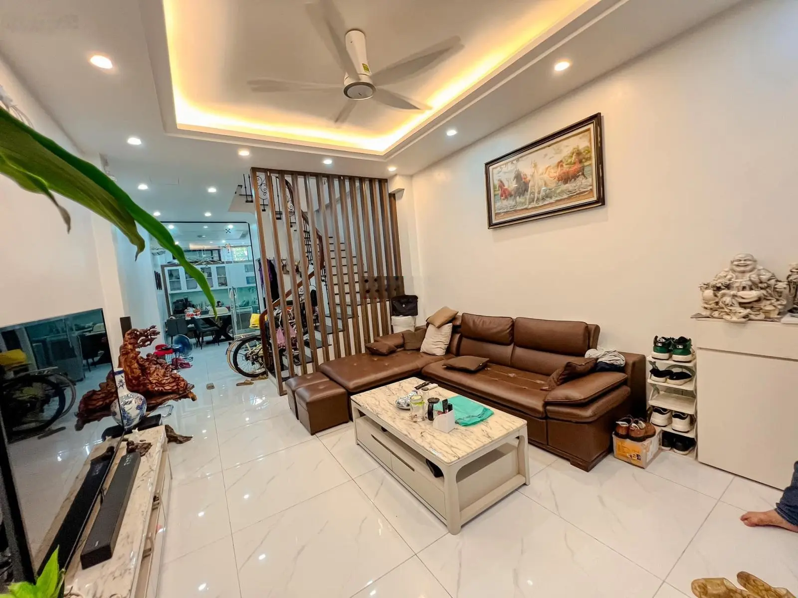 Bán nhà Đống Đa 56 m2 Ngõ nông Gần phố 50 m ra mặt ngõ ô tô thông Dân xây chắc chắn Tặng nội thất