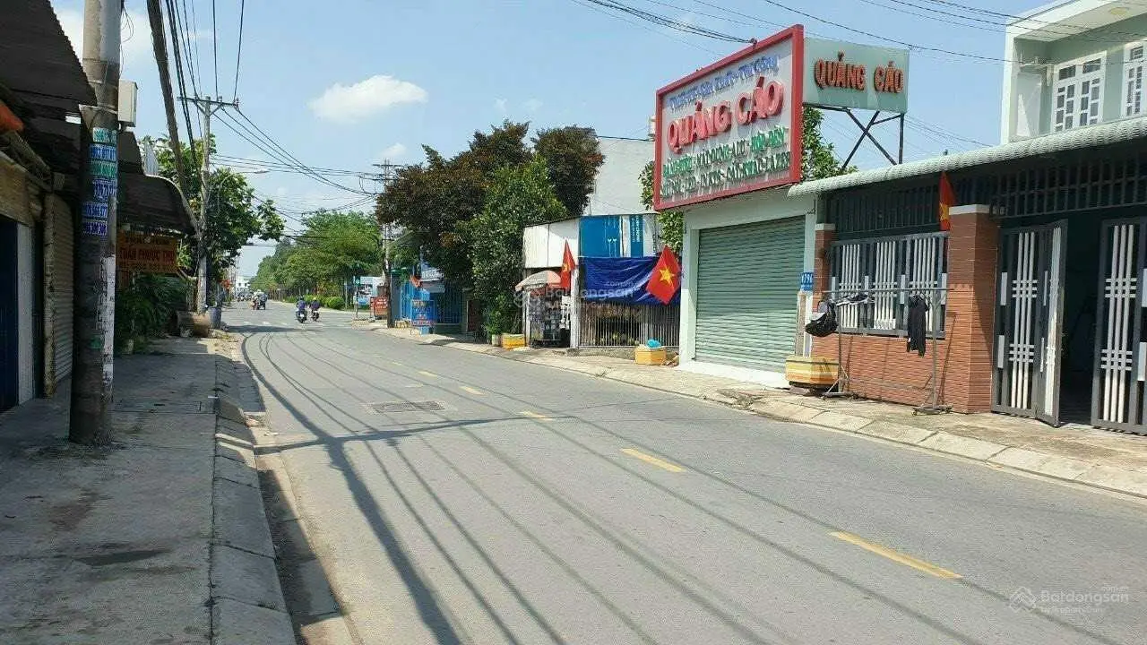 Bán Nhà 1 trệt 2 lầu + sân thượng trồng rau MT KDBB đường Dương Công Khi, gần Ngã 3 Giồng Hóc Môn