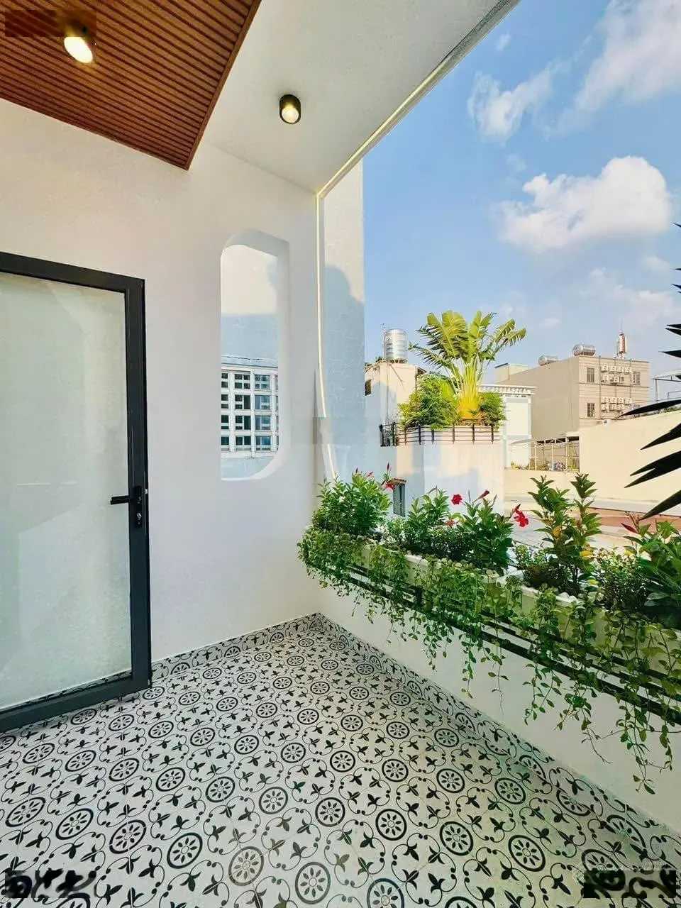 Nhà hẻm xe hơi Nguyễn Thiện Thuật, Quận3 giá chỉ nhỉnh 2tỷ, công chứng liền