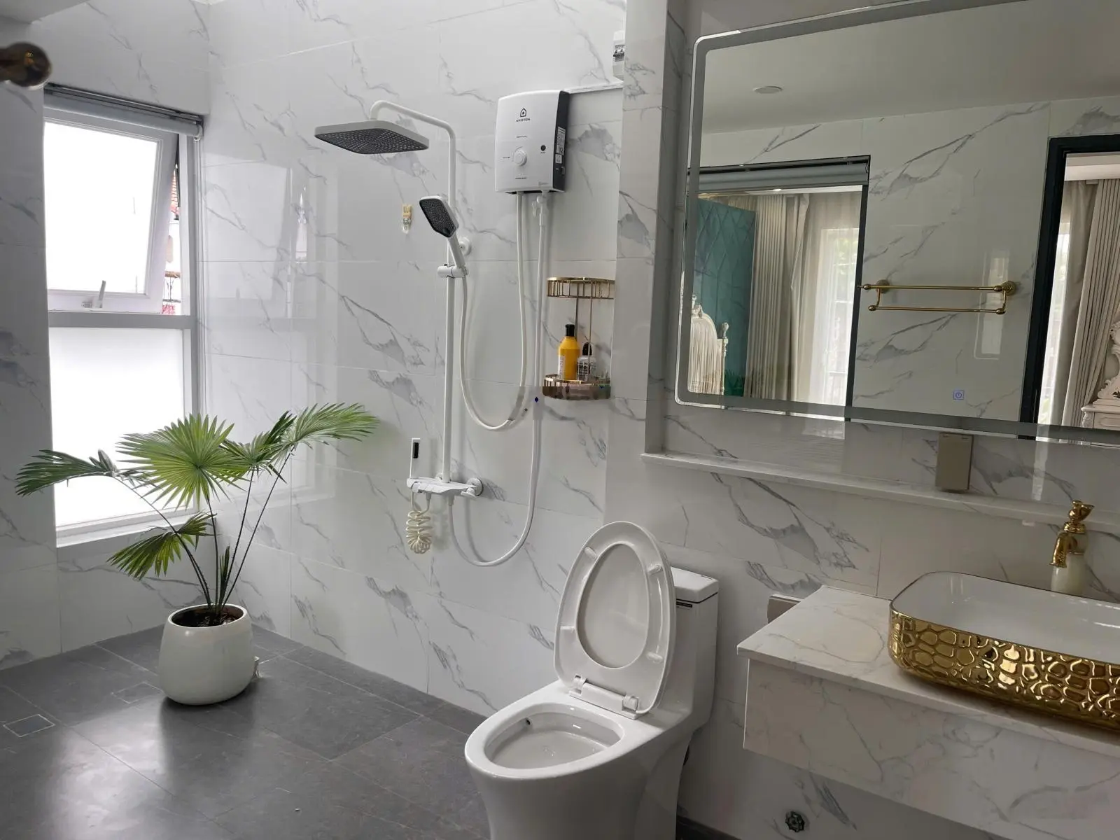 Bán biệt thự Compound Trần Não - Quận 2. DT 200m2, trệt 2 lầu, HĐT 70tr/th giá 41 tỷ